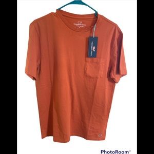 Vineyard vines men’s pocket orange basic T-shirt size small